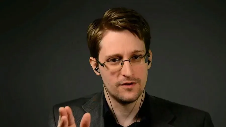Edward Snowden: "The SEC will lose the lawsuit with Coinbase"