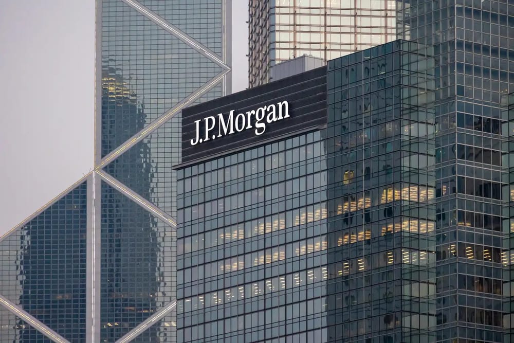 JPMorgan Chase и Wells Fargo держат Spot Bitcoin ETF post image